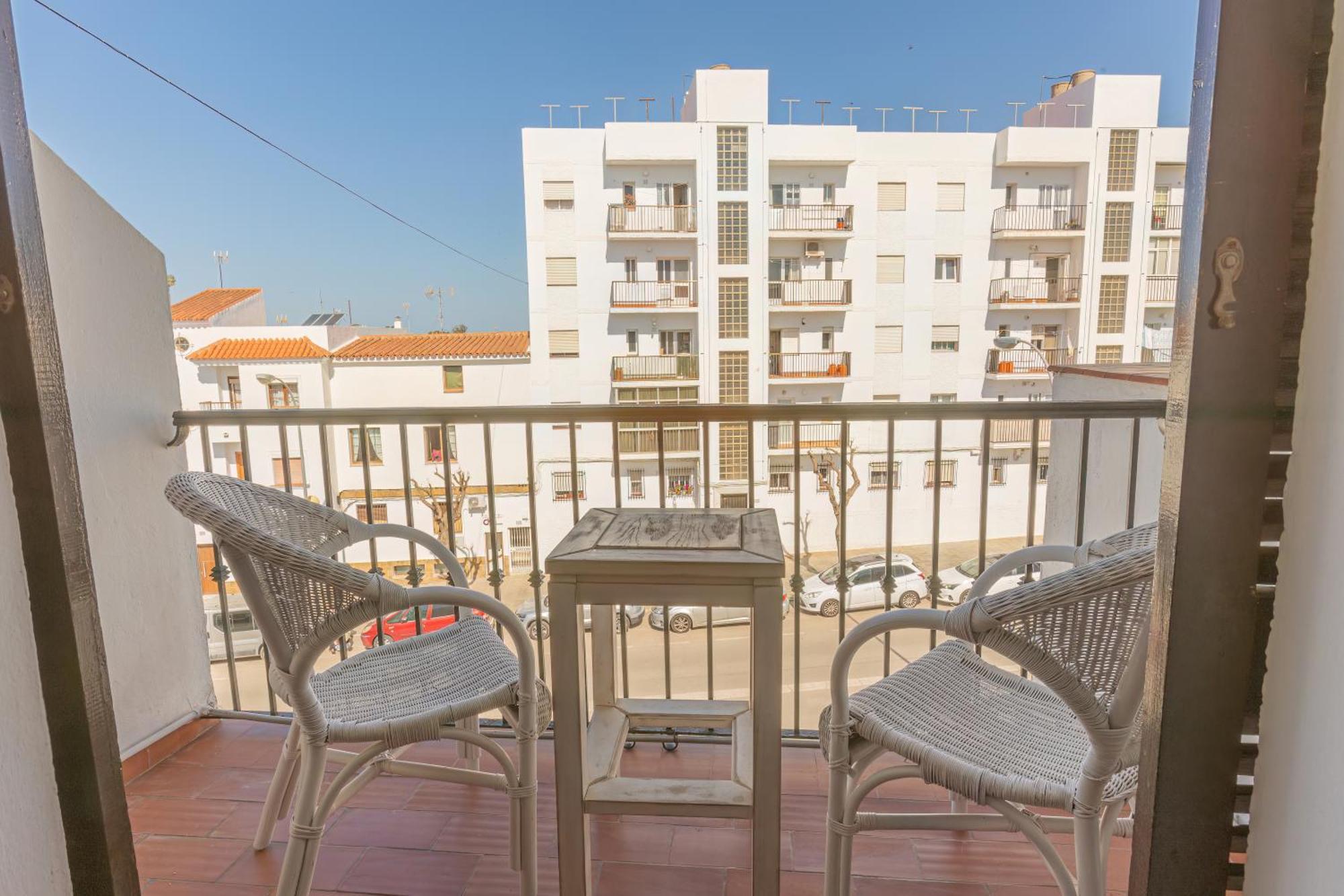 Hotel Tres Jotas Conil Conil De La Frontera Eksteriør billede