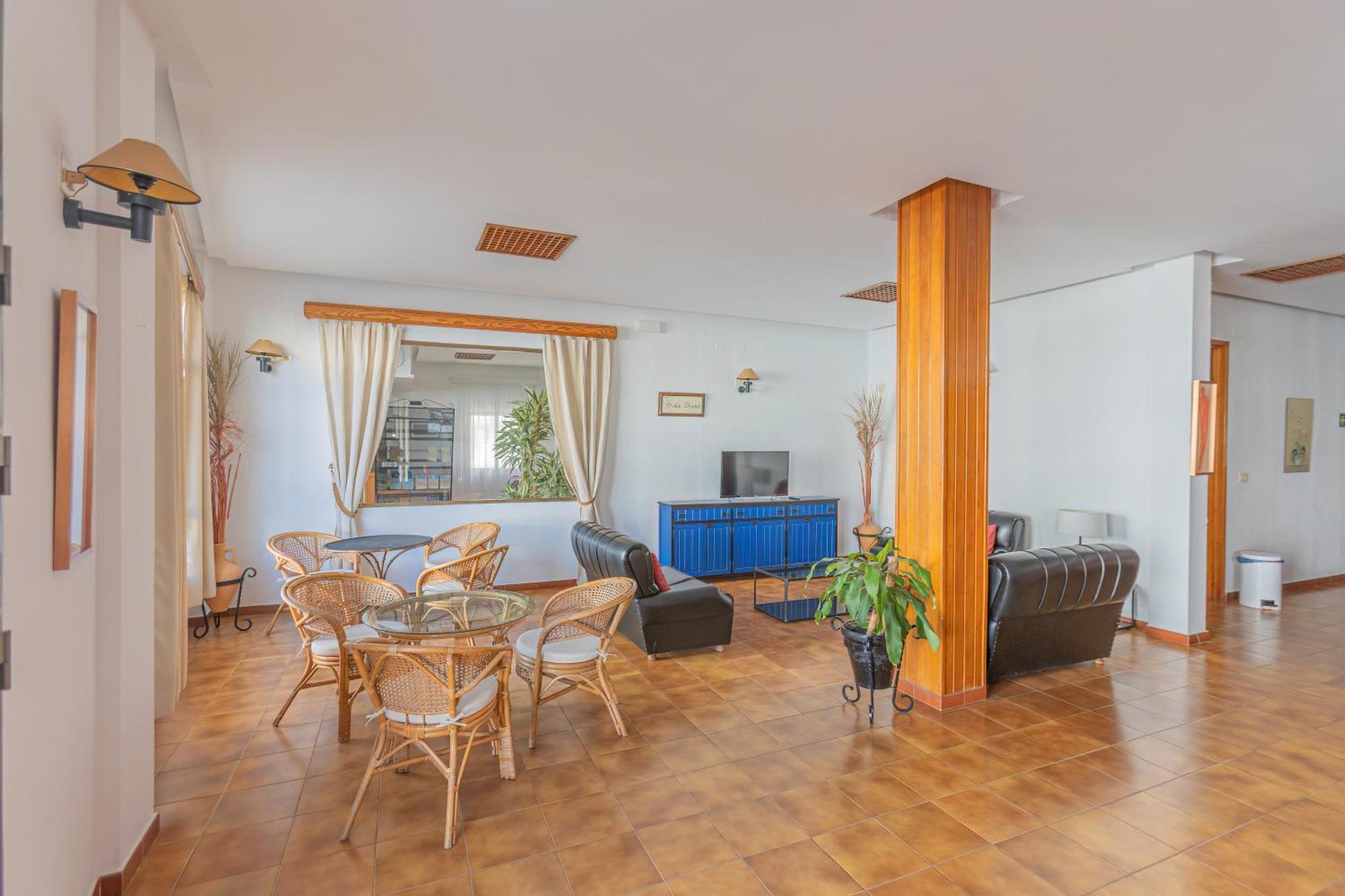 Hotel Tres Jotas Conil Conil De La Frontera Eksteriør billede