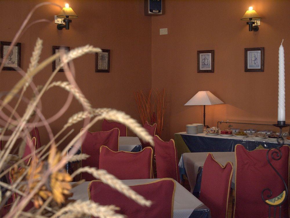 Hotel Tres Jotas Conil Conil De La Frontera Restaurant billede