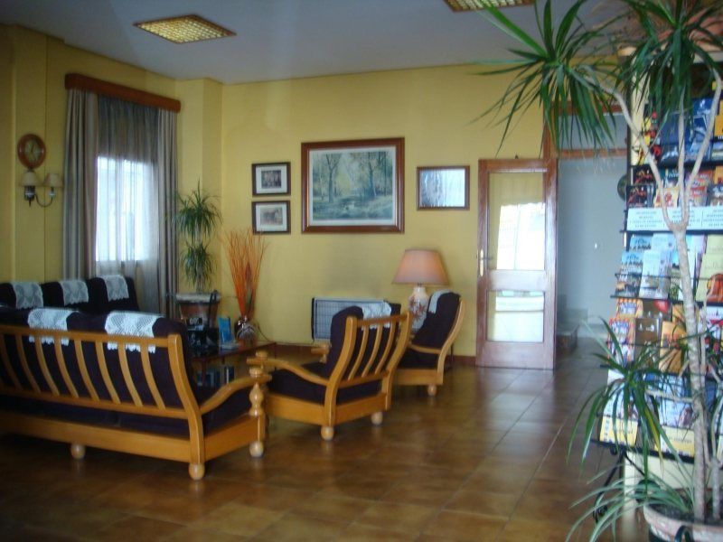 Hotel Tres Jotas Conil Conil De La Frontera Eksteriør billede