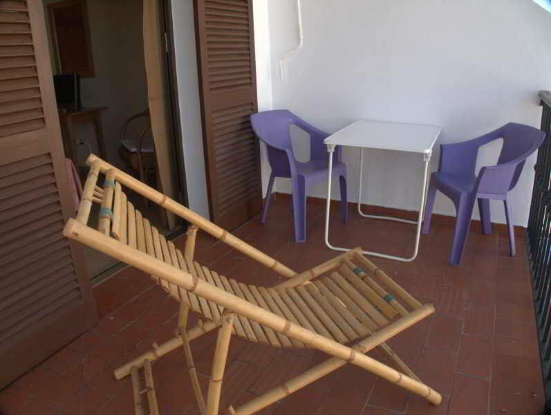 Hotel Tres Jotas Conil Conil De La Frontera Eksteriør billede